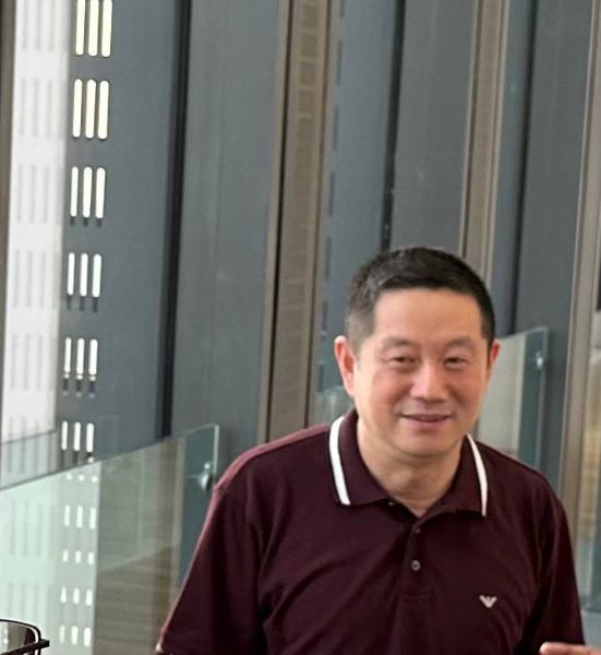 Hu Leijun, глава Inspur Electronic Information.